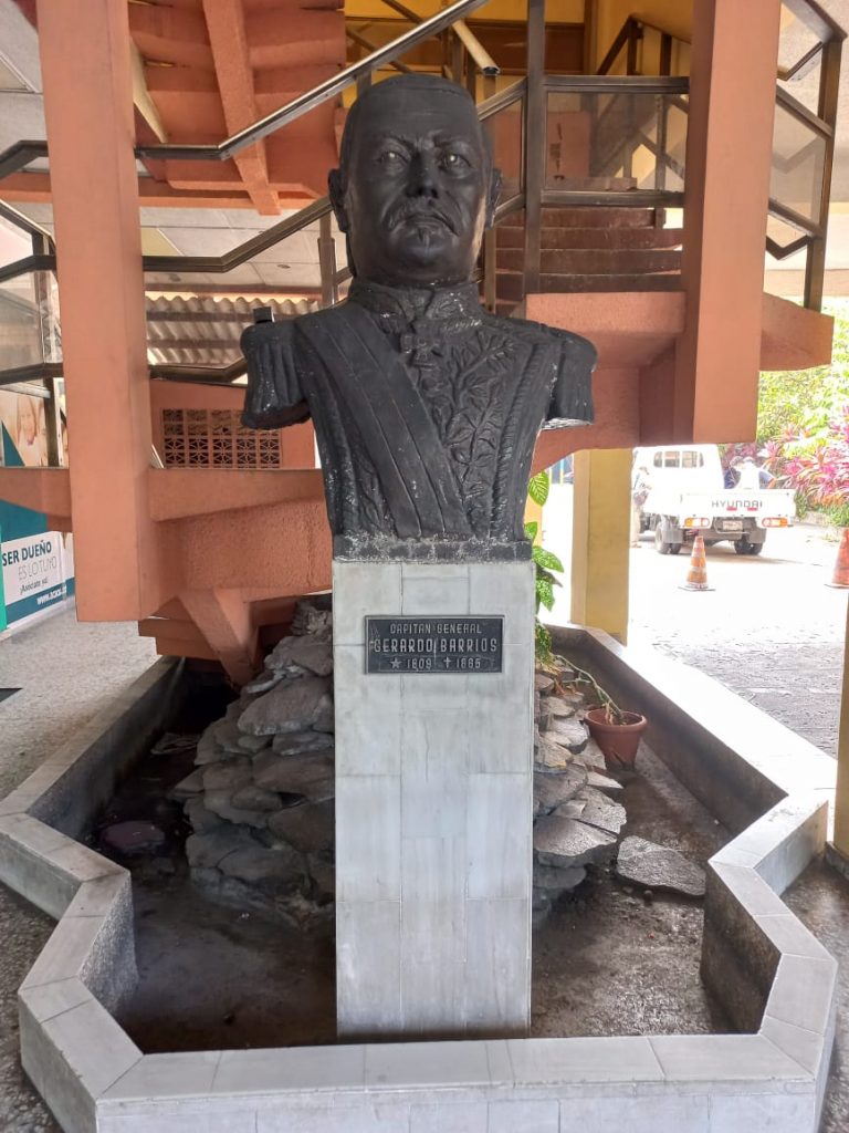 Busto Gerardo Barrios